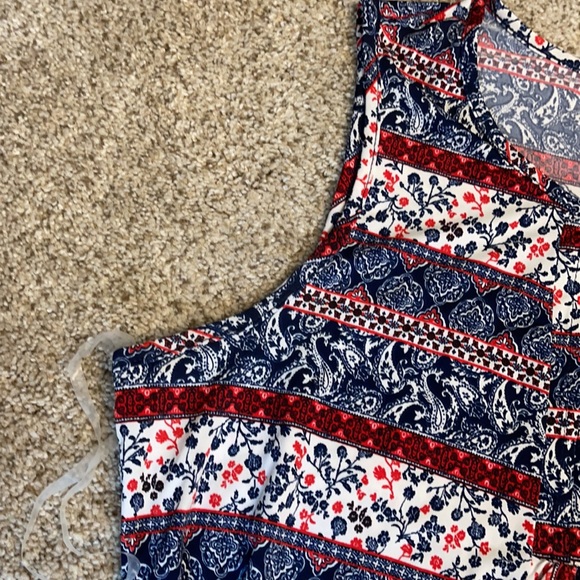 Patterned tank - Picture 3 of 7